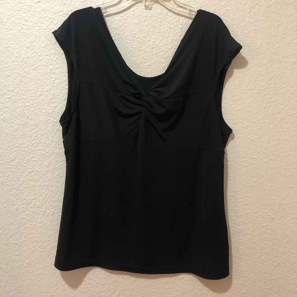 ✨ Chadwicks black dress tee
